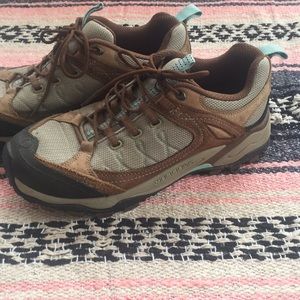 Merrill Hiking Shoes